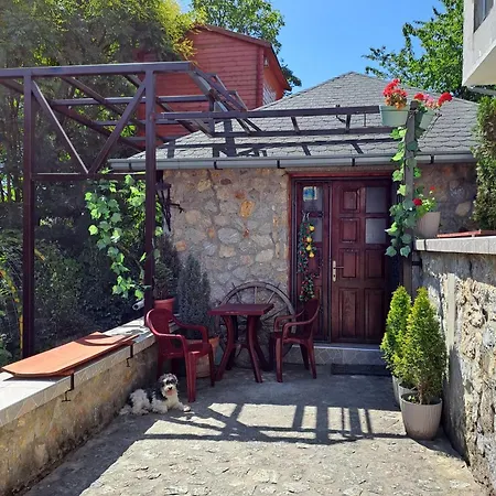 Vistanova Apartman *