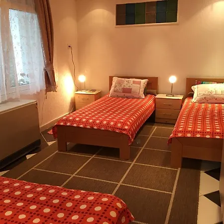 Vistanova Apartman *